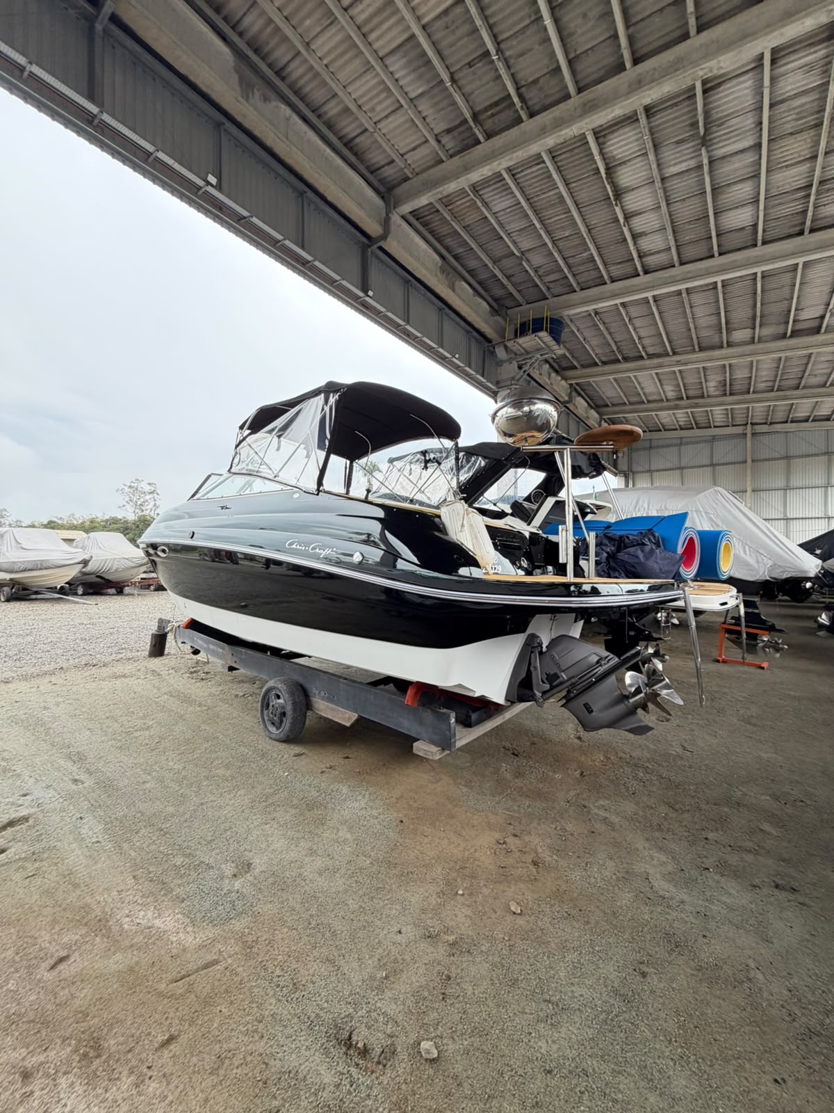 Criscraft 240