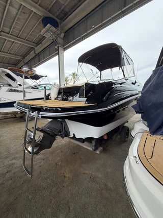 Criscraft 240