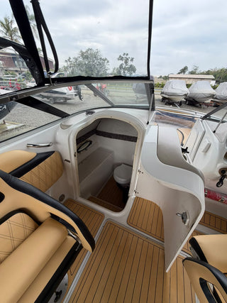 Criscraft 240