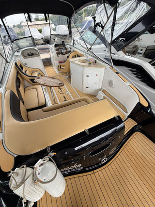 Criscraft 240
