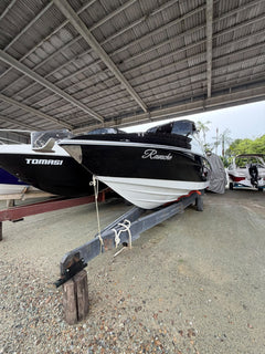 Criscraft 240