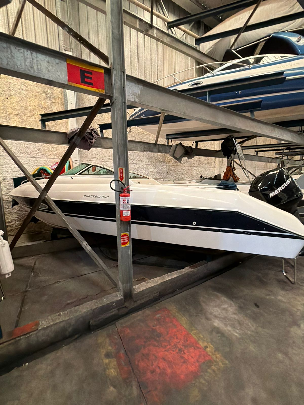 Phantom 240
