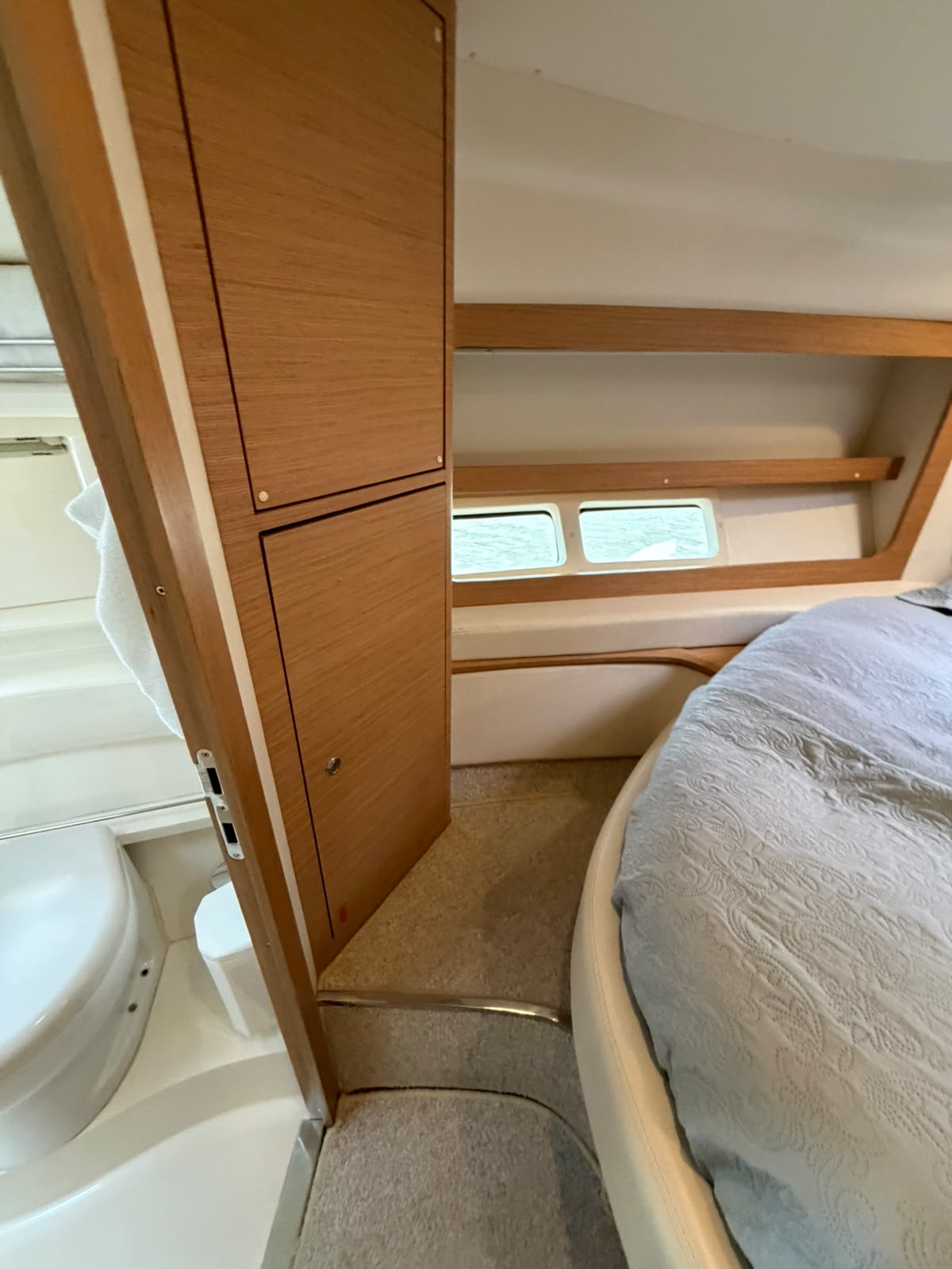 Intermarine Azimut 43 fly