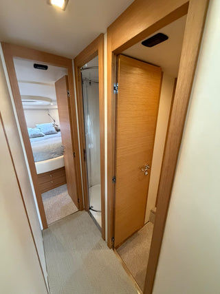 Intermarine Azimut 43 fly