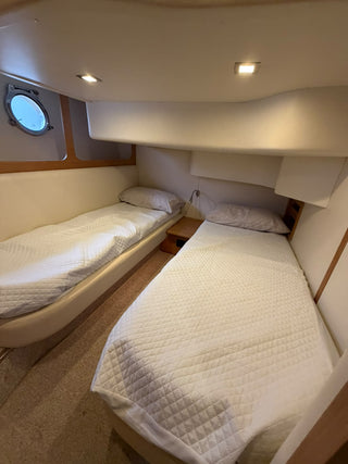 Intermarine Azimut 43 fly