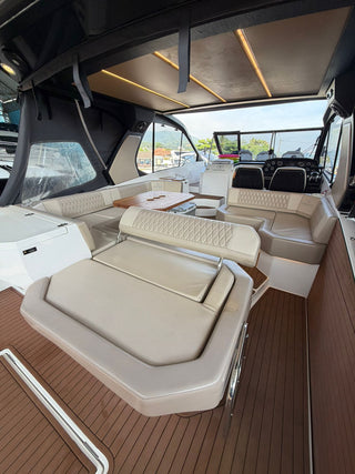Triton 380HT Flyer