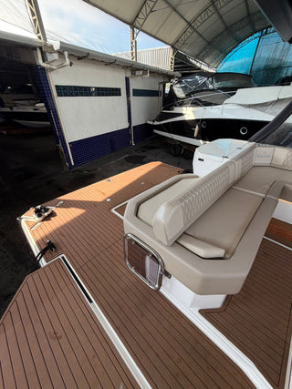 Triton 380HT Flyer