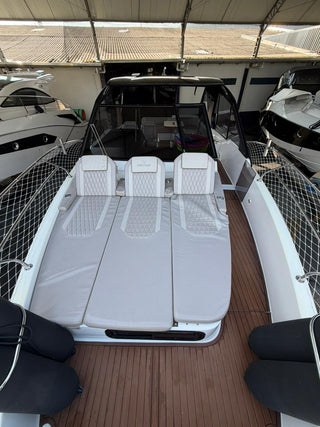 Triton 380HT Flyer