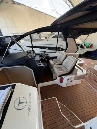 Triton 380HT Flyer