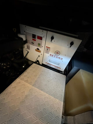 Triton 380HT Flyer