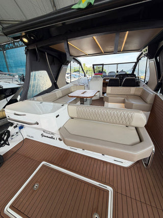 Triton 380HT Flyer
