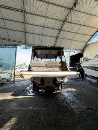 Triton 380HT Flyer