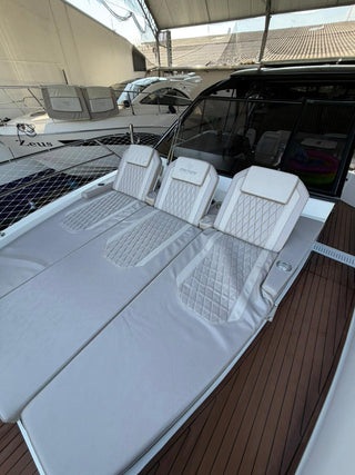 Triton 380HT Flyer