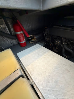 Triton 380HT Flyer