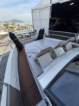 Triton 380HT Flyer