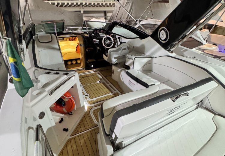 Cockpit 3