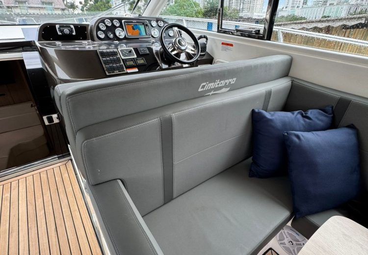 Cockpit 4