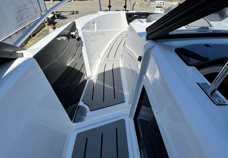 WhatsApp Image 2025-10-14 at 15.45.04 (2)