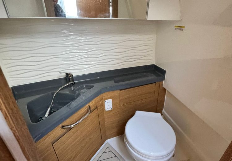 WhatsApp Image 2025-10-14 at 15.45.08